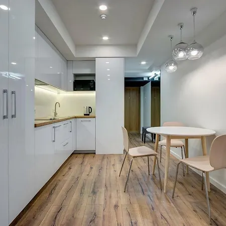 Lejlighed Gyneju - In Business Center *